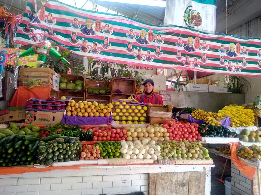 Mercado San Lucas - Frutas y Verduras del Campo